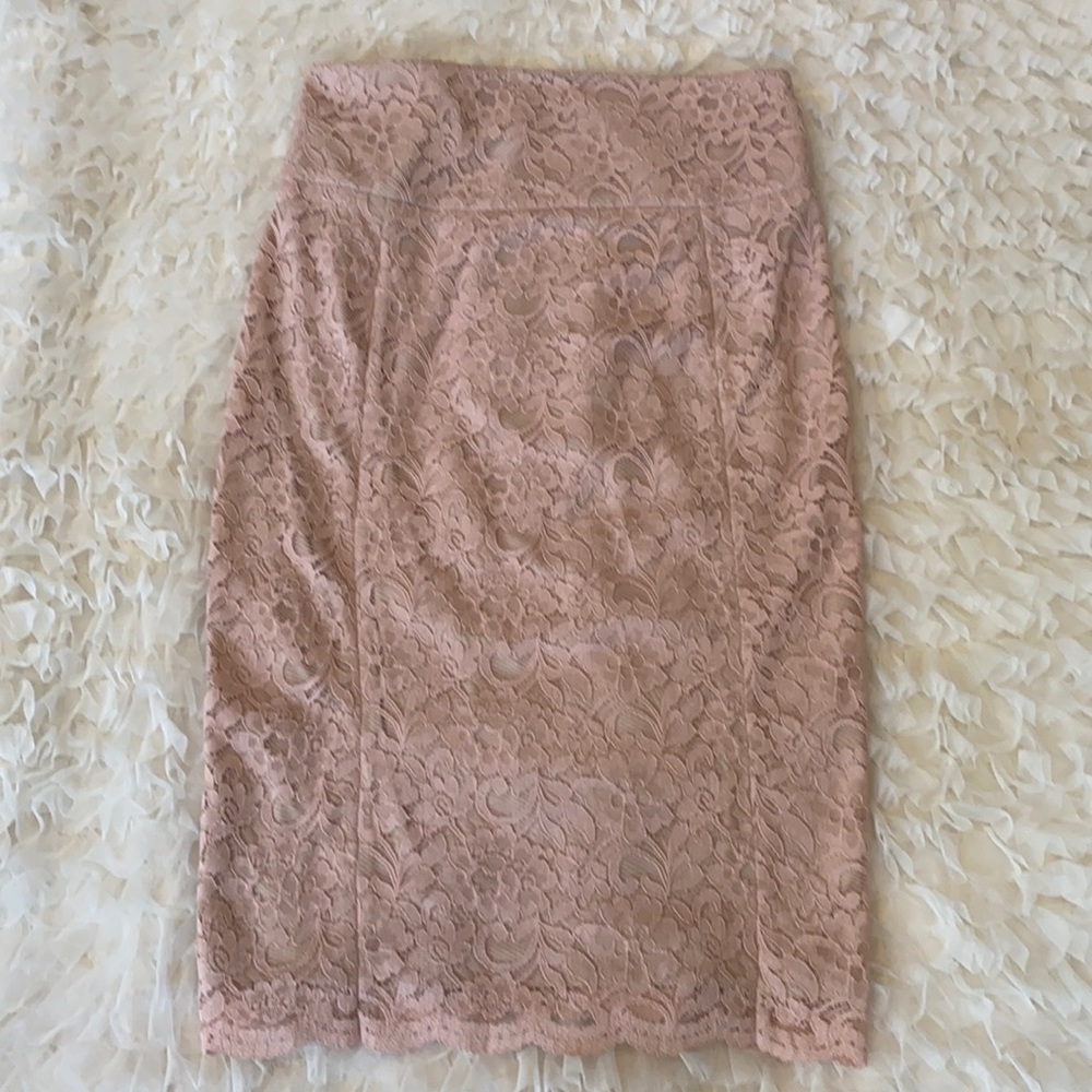 UEC Size 6 Express pink lace pencil skirt